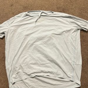 LULULEMON TSHIRT